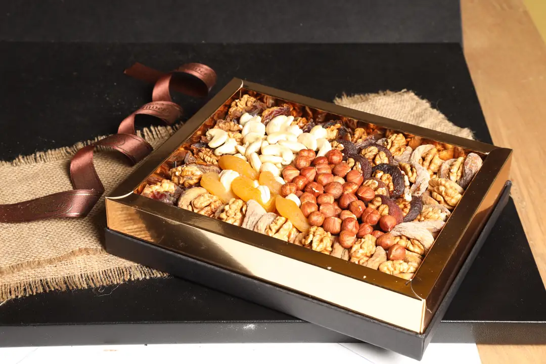 Siyah Kutu Yaşyemiş 930 g 1